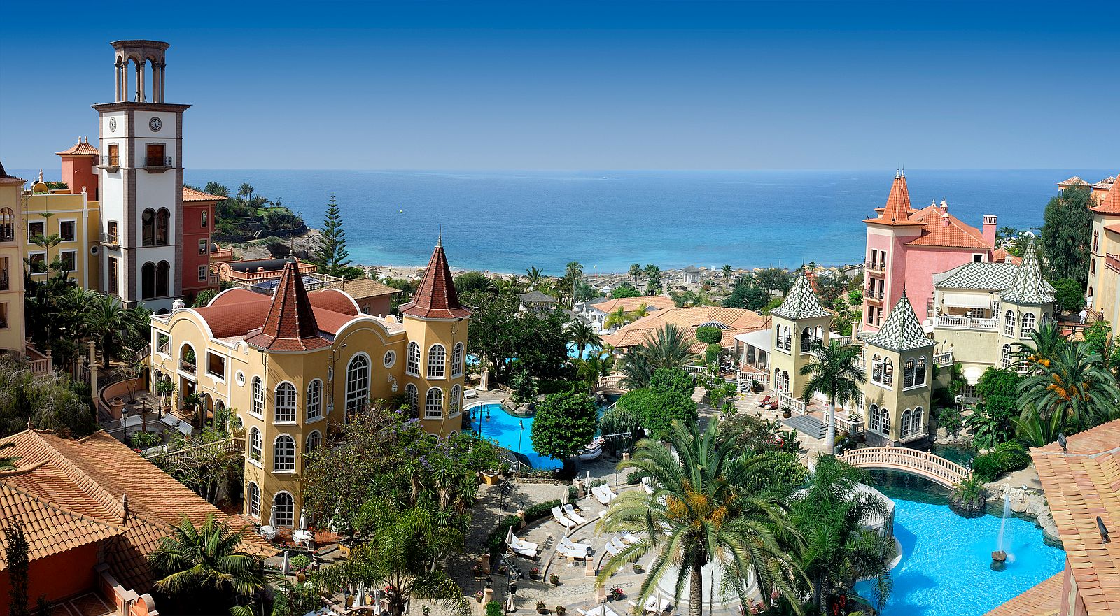 HOTEL BAHÍA DEL DUQUE AvstralAzija